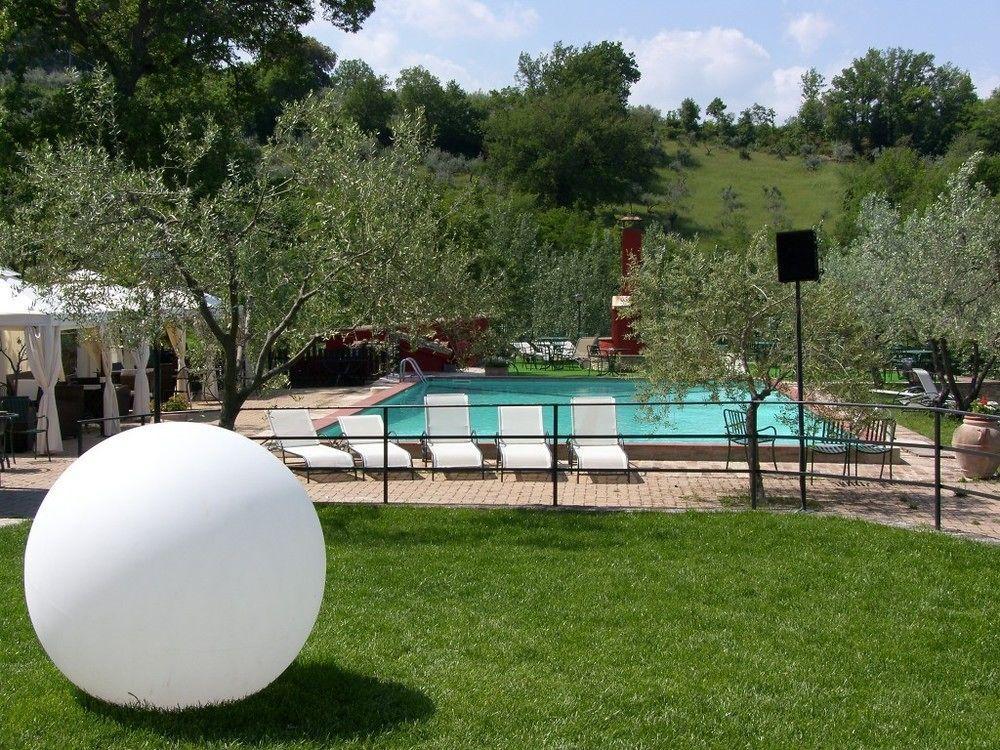 Il Poggio Dei Pettirossi Hotel Bevagna Luaran gambar