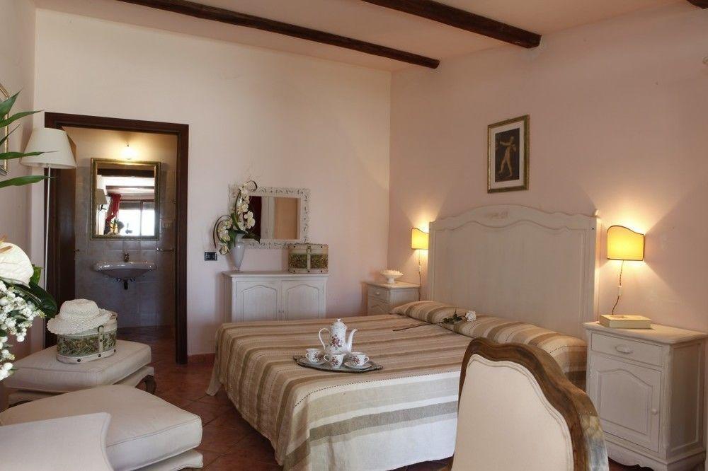 Il Poggio Dei Pettirossi Hotel Bevagna Luaran gambar