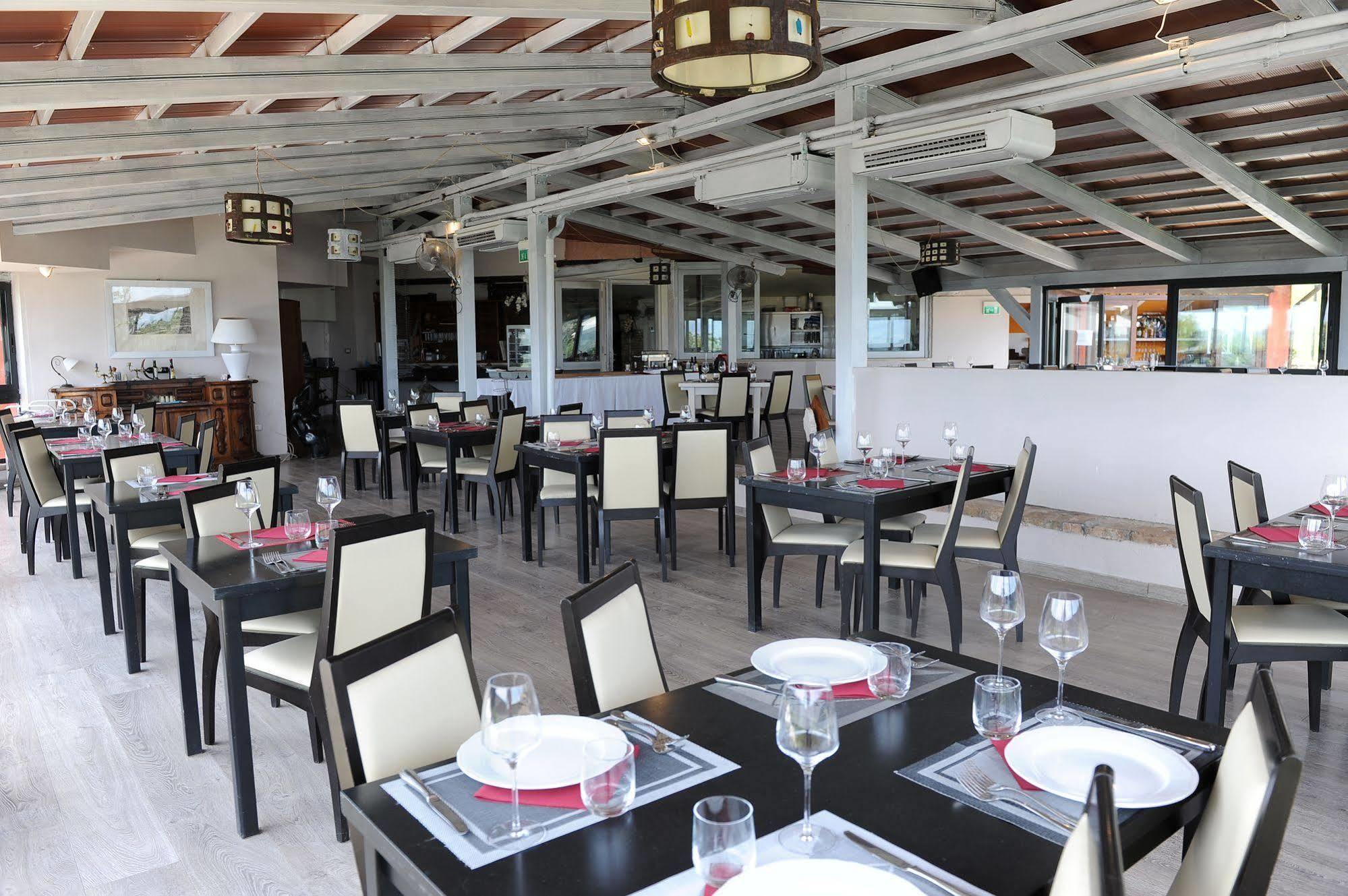Il Poggio Dei Pettirossi Hotel Bevagna Luaran gambar
