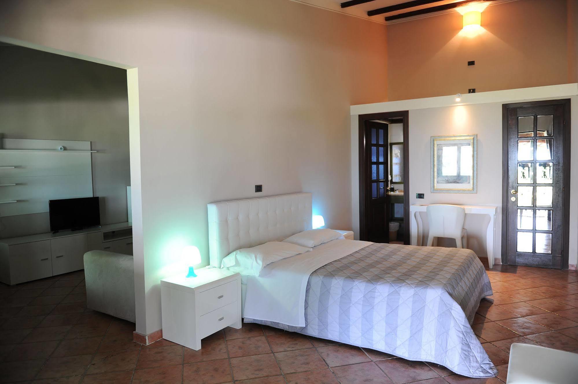 Il Poggio Dei Pettirossi Hotel Bevagna Luaran gambar