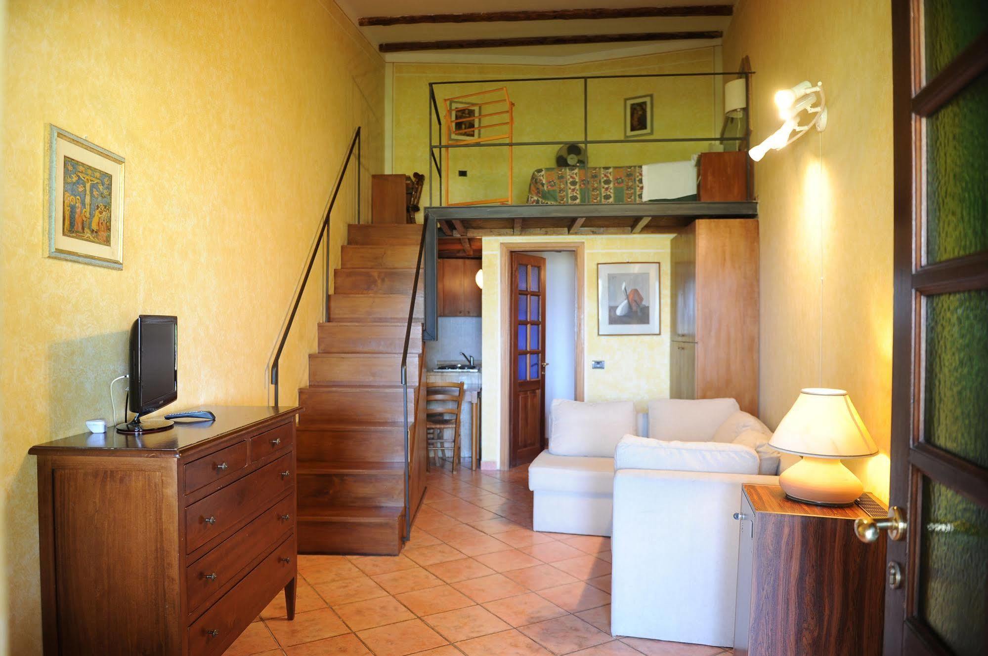 Il Poggio Dei Pettirossi Hotel Bevagna Luaran gambar