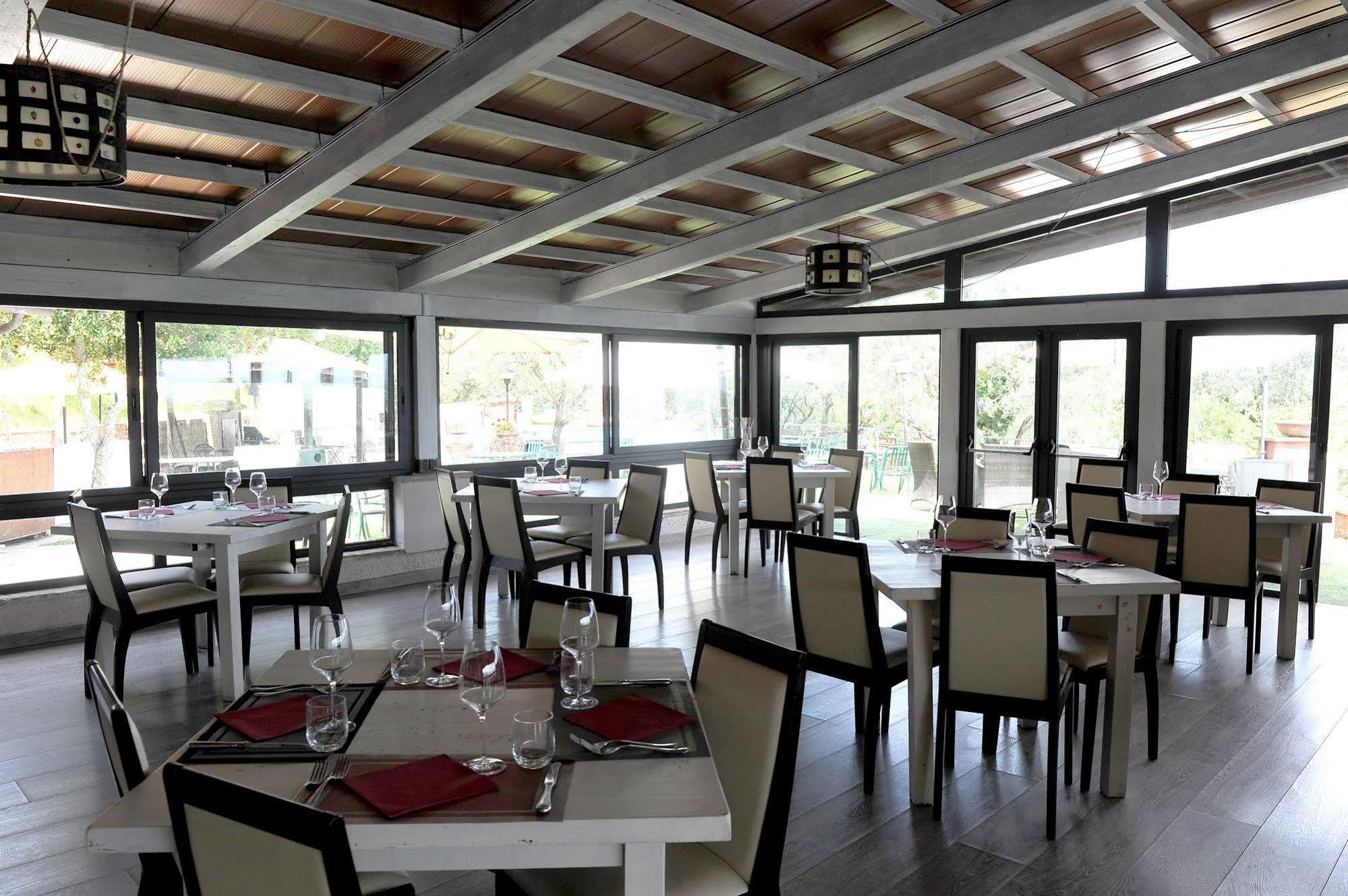 Il Poggio Dei Pettirossi Hotel Bevagna Luaran gambar